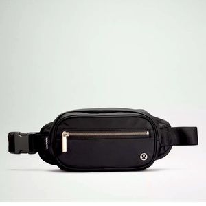 Lululemon Wunderlust Belt Bag purse Fanny Pack New Black